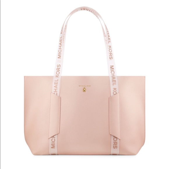 Michael Kors Handbags - Authentic Michael Kors Faux Leather Blush Pk Tote
